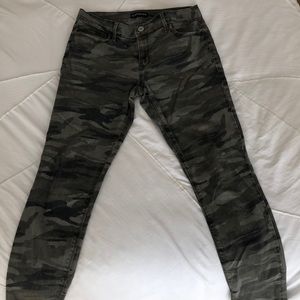 Size 8 Express Camo Pant/jean